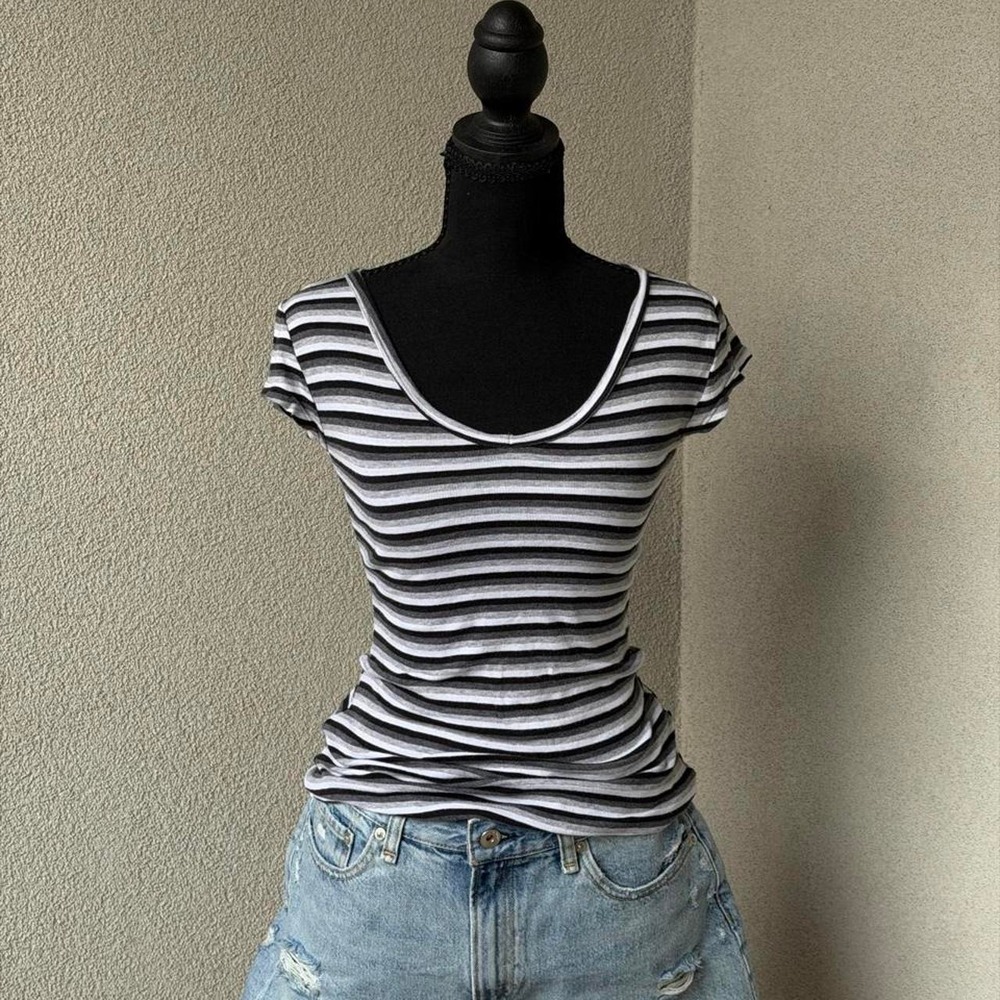 Vintage No Boundaries black, white, grey striped cotton baby tee
Size S